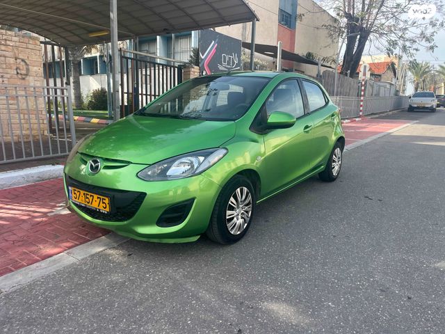מודעת רכב מאזדה 2
