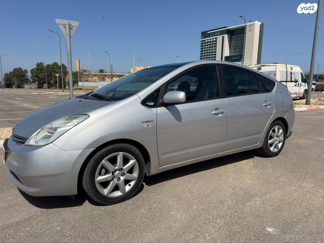 מודעת רכב טויוטה פריוס