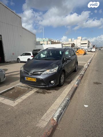 מודעת רכב טויוטה ורסו