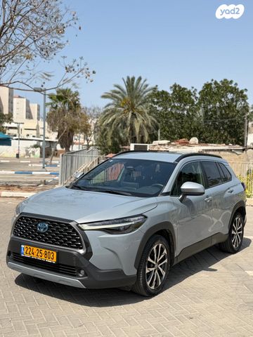 מודעת רכב טויוטה קורולה קרוס