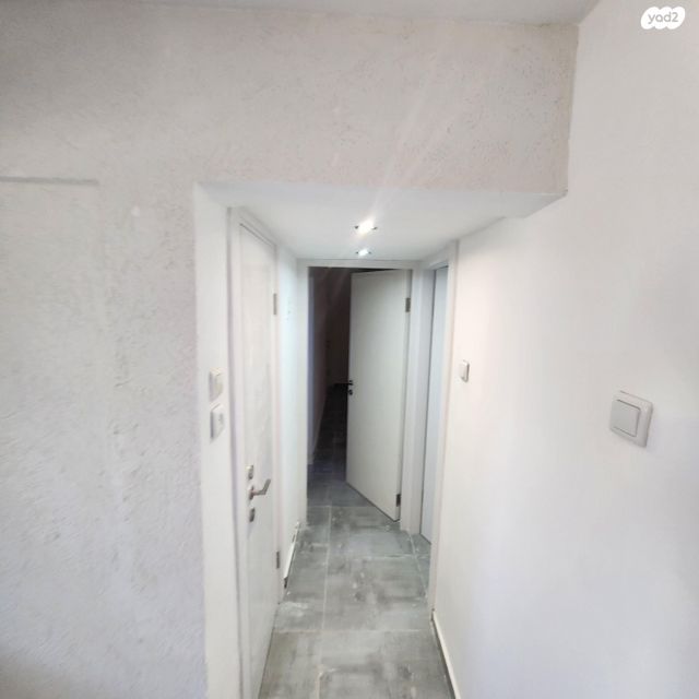 טשרניחובסקי 4