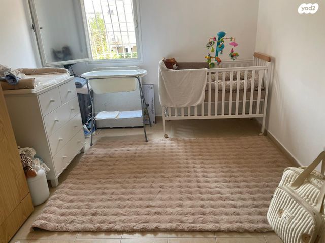 לוי אשכול 14