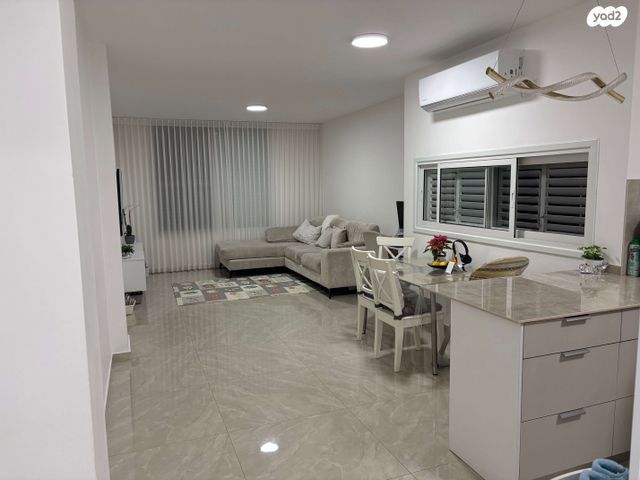 אברהם אבו שדיד 4