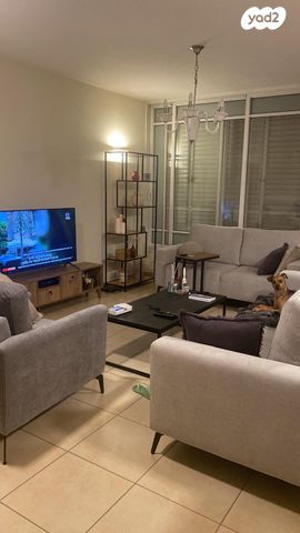 אוסטרובסקי 17