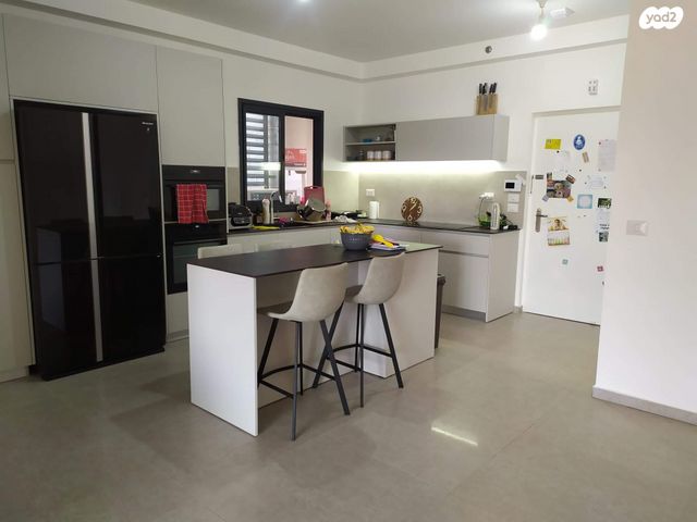 דרך השלום 25