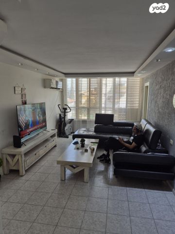 שמעון דהאן 28