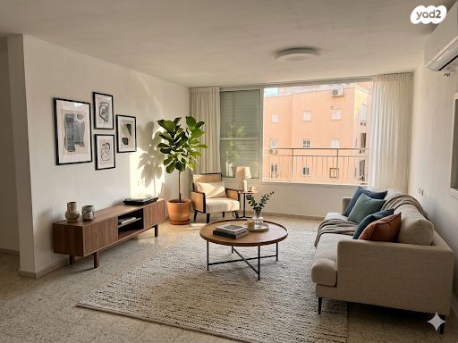 עמנואל מול 18