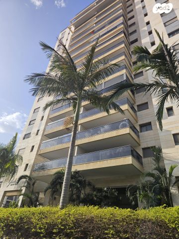 ישראל גלילי 15