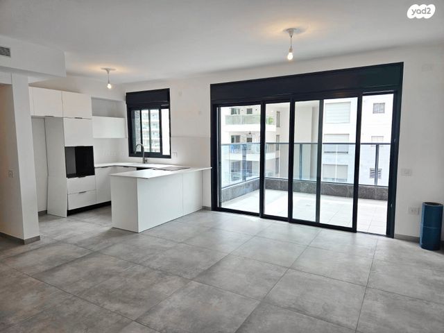 דליה רביקוביץ 12