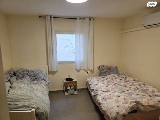 שושנת העמקים 25