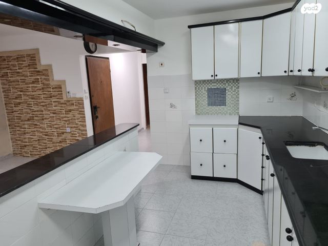 אברהם שטרן 67