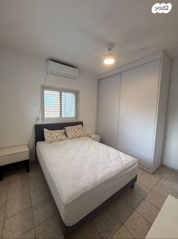 רחבעם זאבי 19