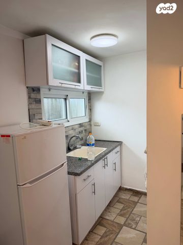 מנחם וטוביה מדמון 48