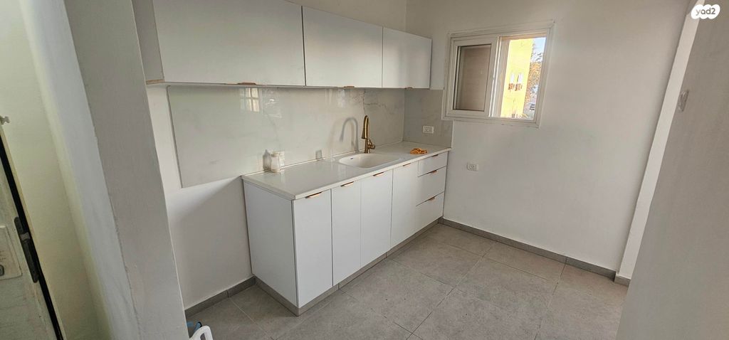 מ"ד המעפילים 215