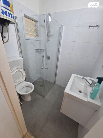 טשרניחובסקי 12