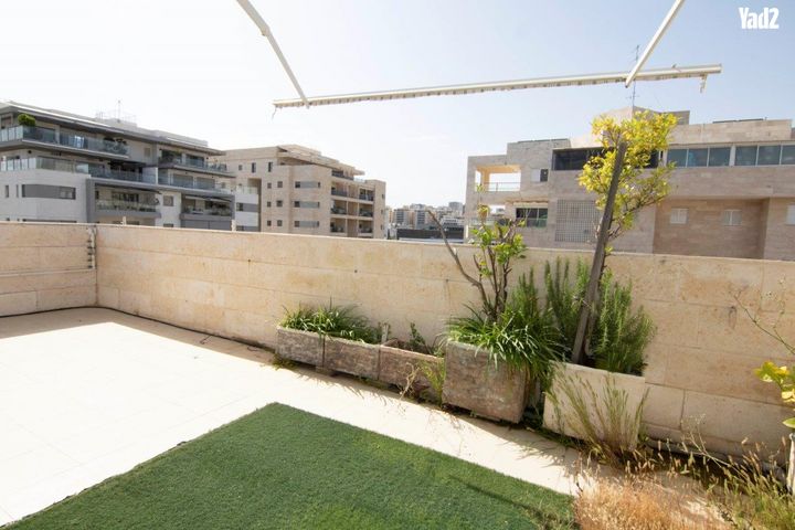 כפר גנים ג