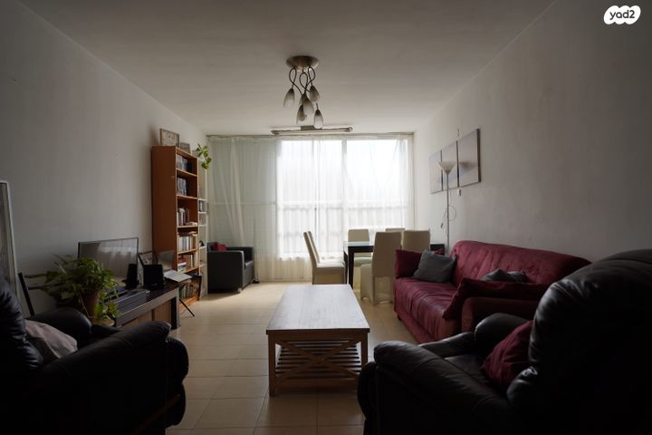 שדרות העצמאות 18