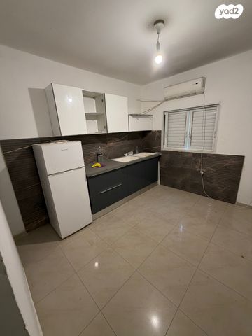 שלוש השעות 30