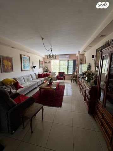 מודעת נכס, עמק ברכה 17, נחלת יצחק, תל אביב יפו