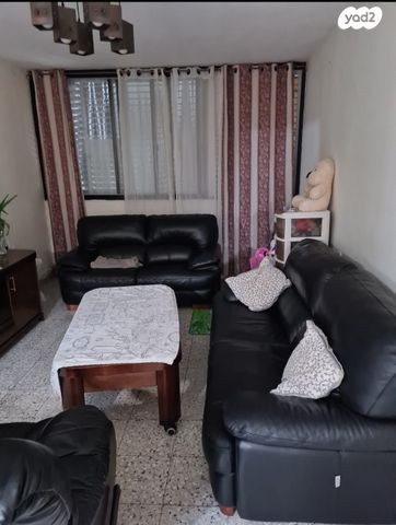 דירה, נווה עובד, יהוד מונוסון