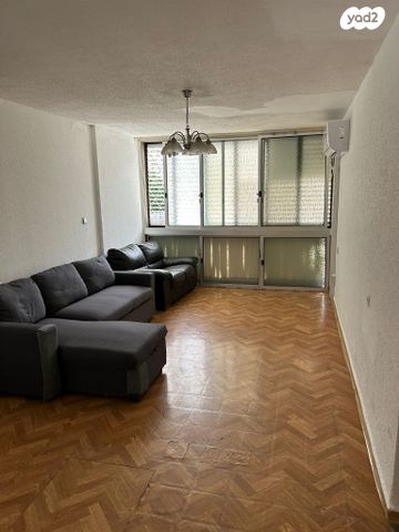 קרן היסוד 33