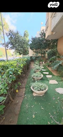 הפרדס הראשון 