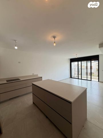 יהודה הימית 8