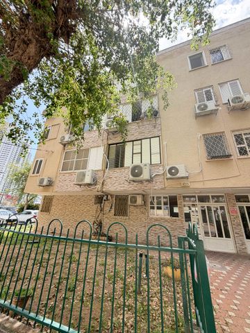 מודעת נכס, אברהם קריניצי, נאות שקד, נתניה