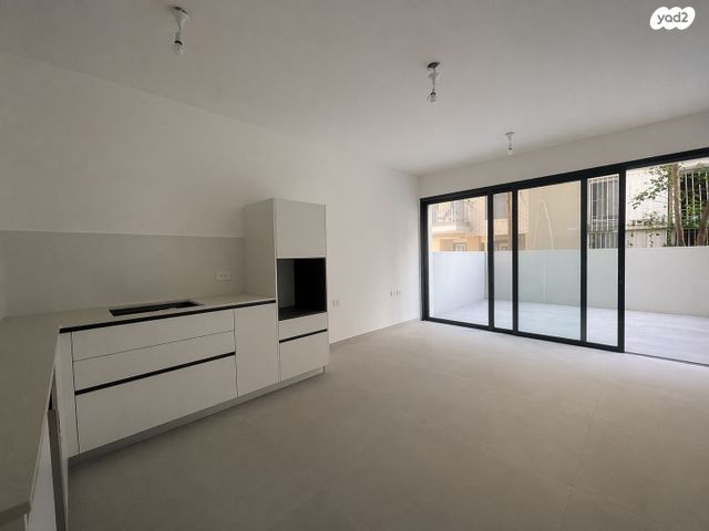 סמטה אלמונית 7