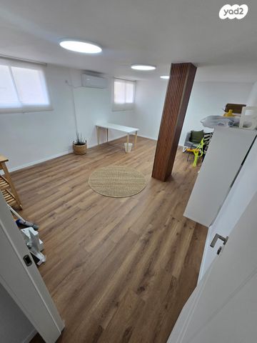 יהושע חנקין 79