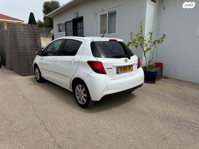 מודעת רכב טויוטה יאריס