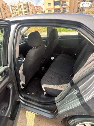 מודעת רכב פולקסווגן ג'טה 