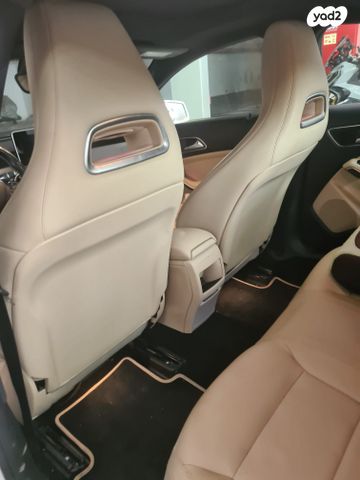 מודעת רכב מרצדס-בנץ CLA