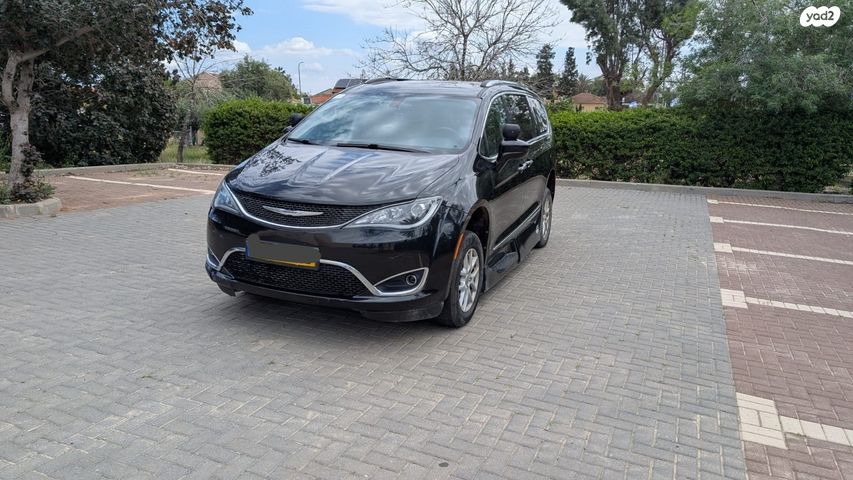 מודעת רכב קרייזלר פסיפיקה