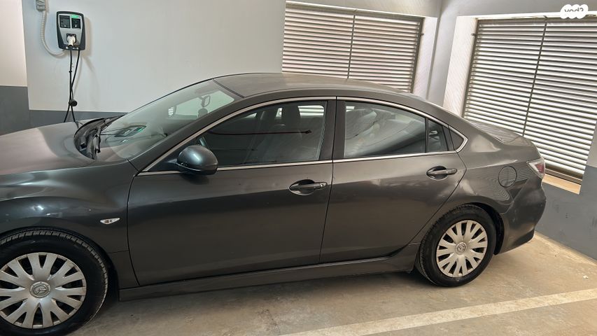 מודעת רכב מאזדה 6