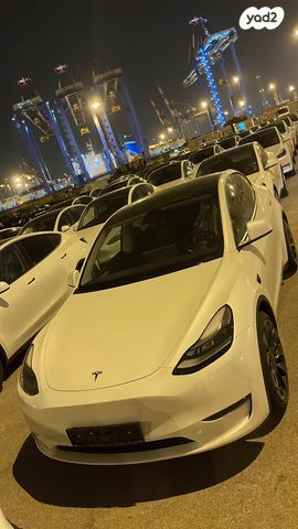 מודעת רכב טסלה מודל Y