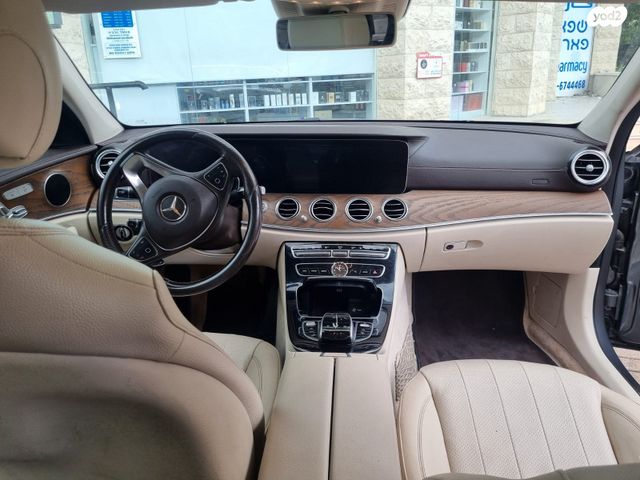 מודעת רכב מרצדס-בנץ E-class