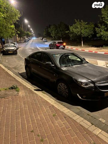 מודעת רכב אופל אינסיגניה