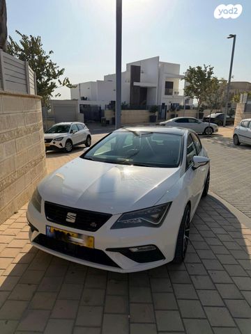 מודעת רכב סיאט לאון