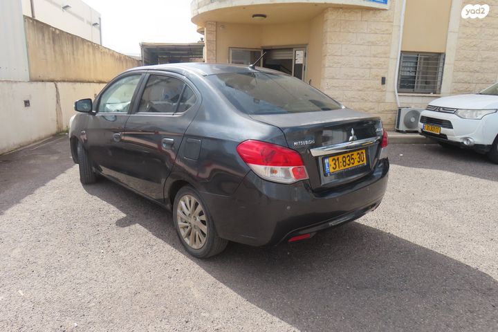 מודעת רכב מיצובישי אטראז'