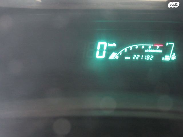 מודעת רכב טויוטה יאריס