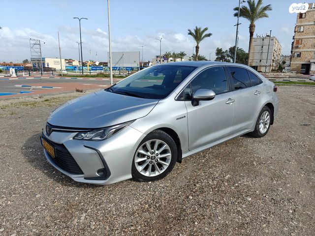 מודעת רכב טויוטה קורולה
