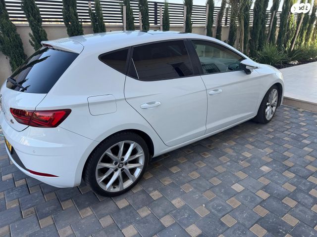 מודעת רכב סיאט לאון