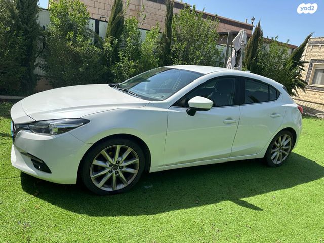 מודעת רכב מאזדה 3