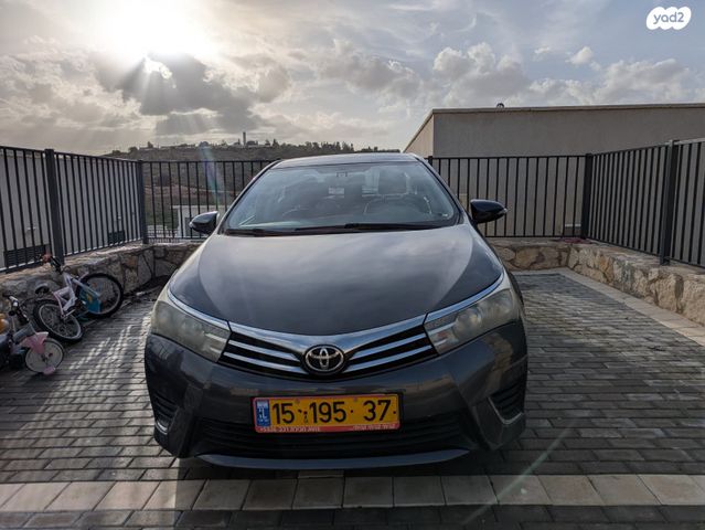 מודעת רכב טויוטה קורולה