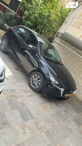 מודעת רכב מאזדה 2