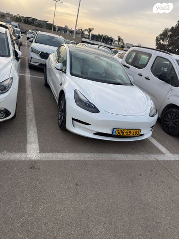 מודעת רכב טסלה מודל 3