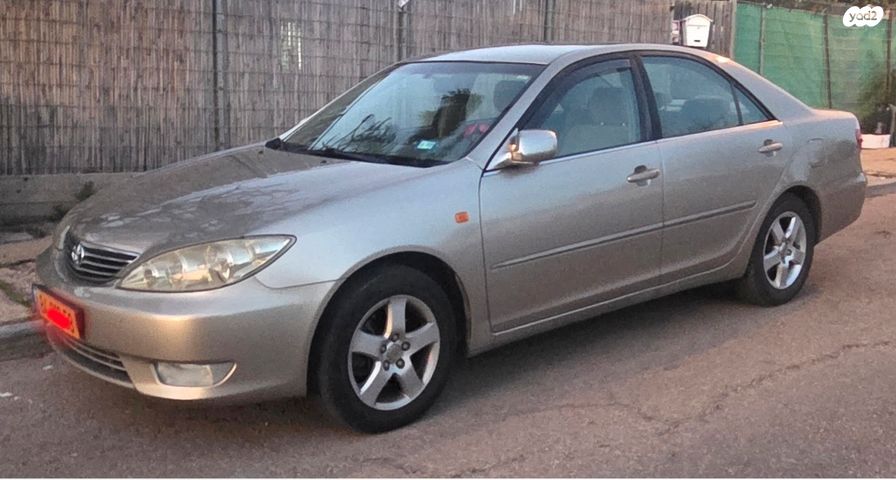 מודעת רכב טויוטה קאמרי