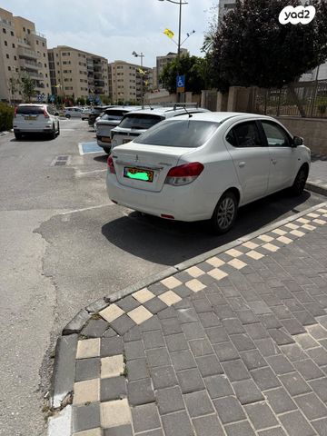 מודעת רכב מיצובישי אטראז'