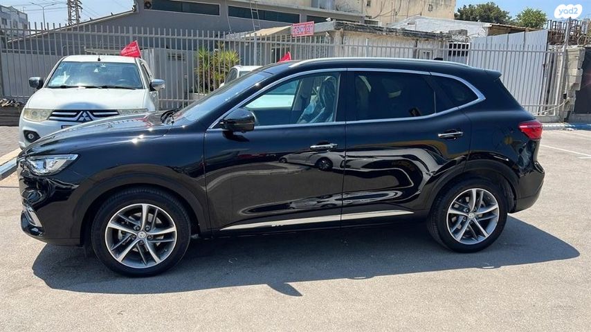 מודעת רכב אם ג'י EHS PHEV